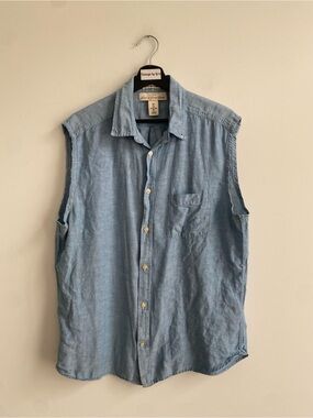 Sleeveless Light Blue Button-Down linen blend Shirt